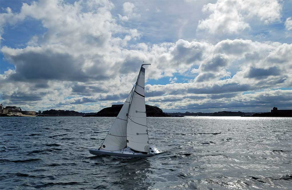 Frenck Kiss Mini12 sailing - Grand Bé Saint-Malo